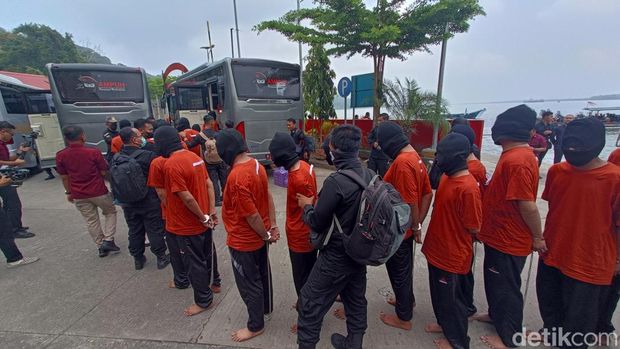 Pemidahan napi gembong narkoba hingga love scamming ke Lapas Nusakambangan, Kamis (14/11/2024).