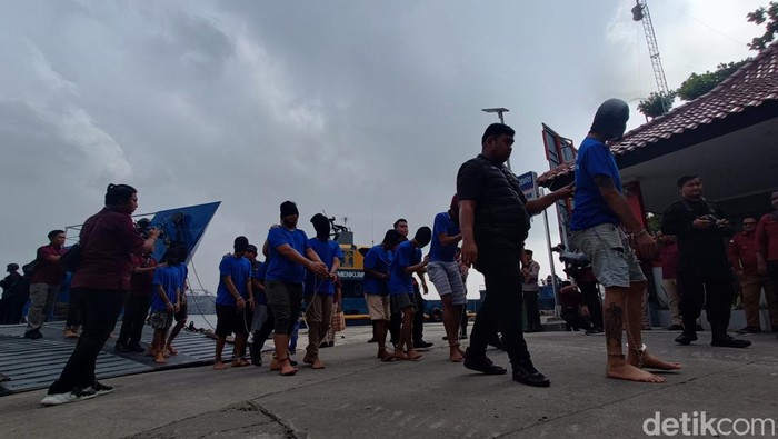 Pemidahan napi gembong narkoba hingga love scamming ke Lapas Nusakambangan, Kamis (14/11/2024).
