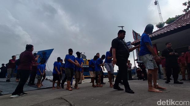 Pemidahan napi gembong narkoba hingga love scamming ke Lapas Nusakambangan, Kamis (14/11/2024).