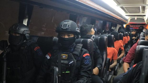 Pemindahan napi dari Jatim ke Lapas Nusakambangan