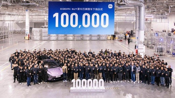 Produksi mobil listrik Xiaomi SU7.