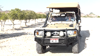 Safari naik mobil 4x4 ini berlangsung sekitar 2 jam menjelajahi Sir Bani Yas. 
