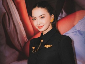 Raline Shah Tak Terima Jadi Presiden Jomlo: Harusnya Demokrasi Dong!