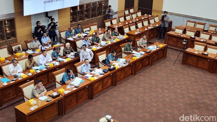 Rapat Komisi I DPR bersama Dewan Ketahanan Nasional RI, Kamis (14/11/2024). (Adrial Akbar/detikcom).