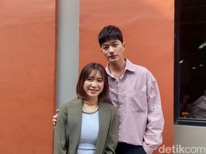 Moa Klarifikasi Alasan Sempat ke AS sampai Anak Kerja Paruh Waktu