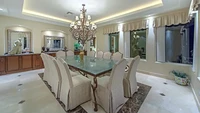 Ruang makan di rumah Mike Tyson tidak kalah mewah.  Foto: Luxury Homes of Las Vegas via New York Post