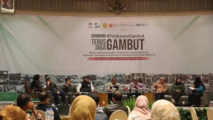 Sejumlah pembicara saat kegiatan bertema pemanfaatan dan pengelolaan lahan gambut.