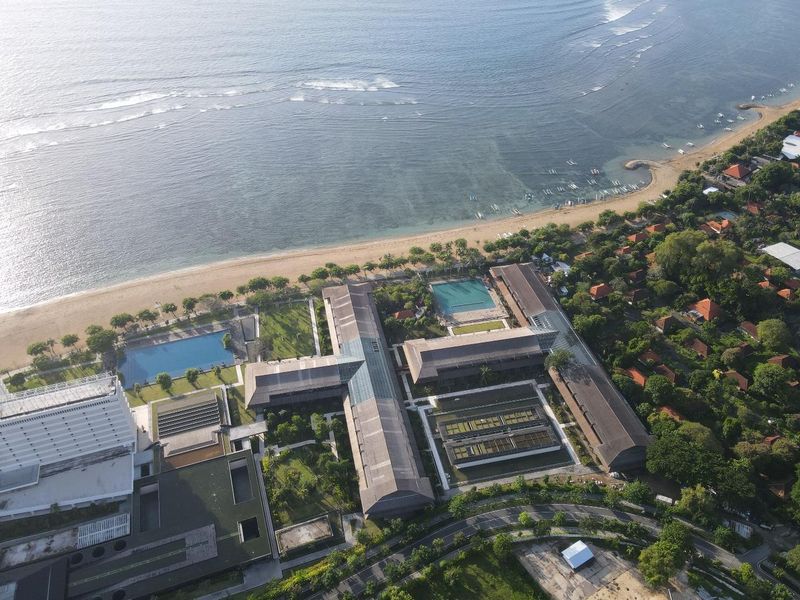 The Meru Sanur dan Bali Beach Hotel