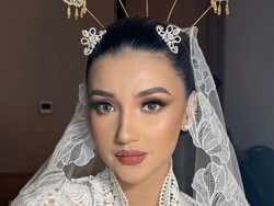 Gaya Tsania Marwa Dirias Bak Pengantin Dengan Makeup Hollywood Glam