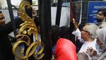 Warga Berdesakan untuk Lapor Mas Wapres