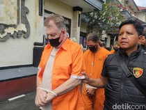 Todongkan Pisau-Rampas HP Warga di Ubud, Bule Swiss Ditangkap!