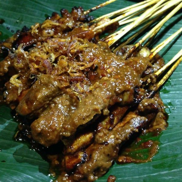 10 Sate Ayam dan Sate Kambing di Jakarta yang Terkenal Lezat