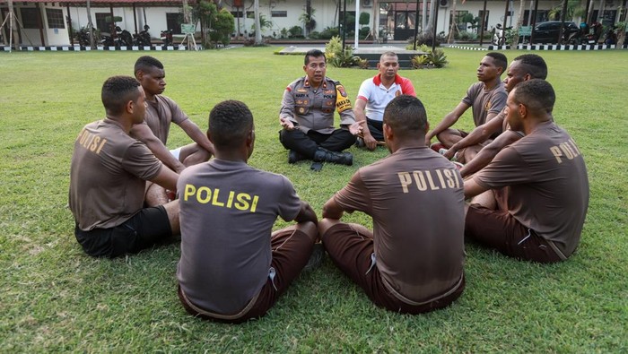 50 Siswa SPN Latja di Polres Jombang Dimotivasi Jadi Polri Profesional