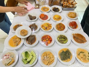 Sejak 1969! RM Padang Tertua di Jakarta Punya Menu Unik Wajib Dicoba