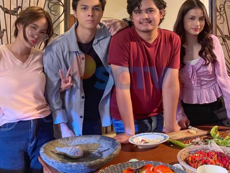 Aliando Syarief Kompak Makan Bareng Teman Selebriti