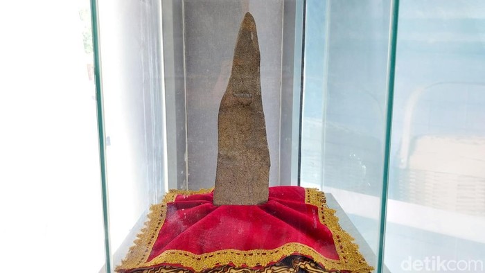 Batu Kono.