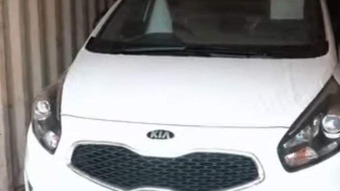 Bea Cukai lelang mobil