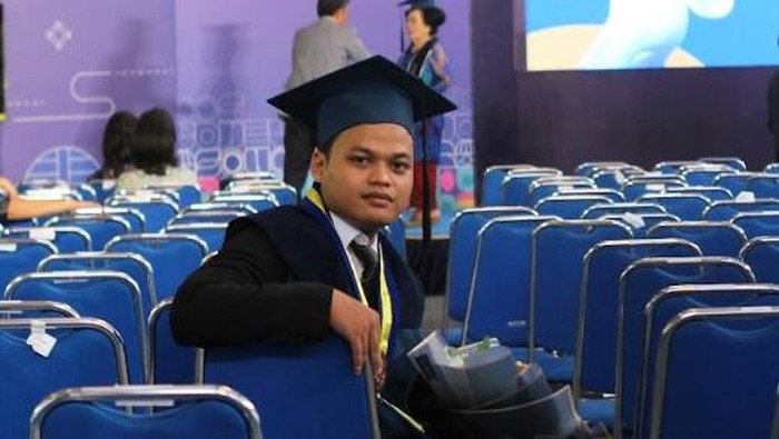 Bryan, Wisudawan dengan IPK Tertinggi 4,00