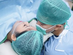 Foto Persalinan Erina Gudono yang Baru Diungkap, Penuh Haru Didampingi Suami