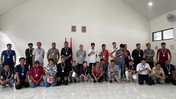 Foto saat memperingati Hari Ayah di TK Hang Tuah 11 Surabaya, Jawa Timur. Foto saat memperingati Hari Ayah di TK Hang Tuah 11 Surabaya, Jawa Timur. Mendadak viral karena guru mengadakan acara yang unik.