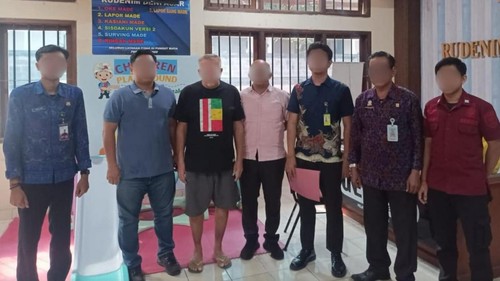 Hans Remco Clipp (60) sudah ditahan di Rumah Detensi Imigrasi (Rudenim) Denpasar, Selasa (12/11/2024). (Dok. Imigrasi Ngurah Rai).