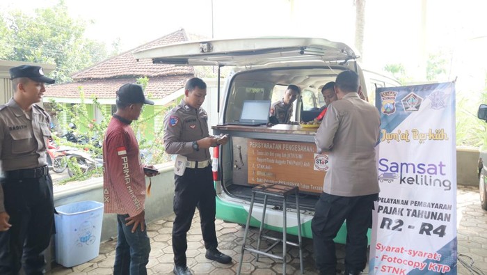 Jumat berkah Polres Blitar