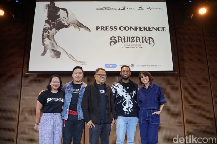 Jumpa pers pertunjukan cine-concert Samsara digelar di Galeri Indonesia Kaya pada Jumat (15/11/2024). Jumpa pers pertunjukan cine-concert Samsara digelar di Galeri Indonesia Kaya pada Jumat (15/11/2024).
