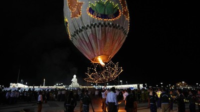 Kemeriahan Festival Balon Udara di Myanmar