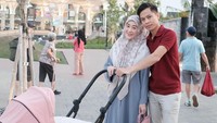 Sidang perdana cerai sudah digelar pada 15 Juni 2026. Dari pernikahan itu, keduanya dikaruniai satu putri. Larissa sebelumnya sudah punya putra dari Alvin Faiz, yang kini tinggal bersamanya.  Foto: Instagram @ikram_rsd/ @larissachou