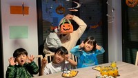 Momennya merayakan Halloween bersama keluarganya (Wataru Endo/Instagram)