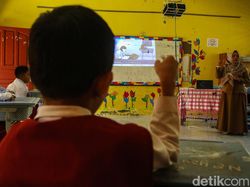 Mantap! Kini Siswa SD di Anambas Bisa Belajar dengan Internet