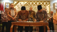 Penandatanganan MoU berlangsung di Gedung Kementerian Sosial RI, Salemba, Jakarta Pusat, Jumat (15/11/2024).