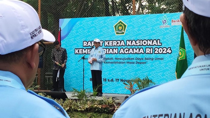Menag Nasaruddin Umar buka Apel Rakernas Kemenag di Ciawi, Bogor, Jawa Barat, Jumat (15/11/2024).