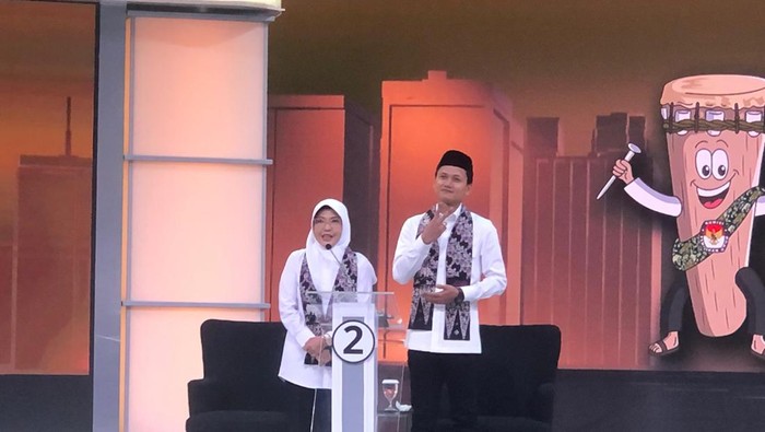 Pasangan calon Bupati dan Wakil Bupati Pandeglang nomor urut 2 Raden Dewi Setiani-Iing Andri Supriadi
