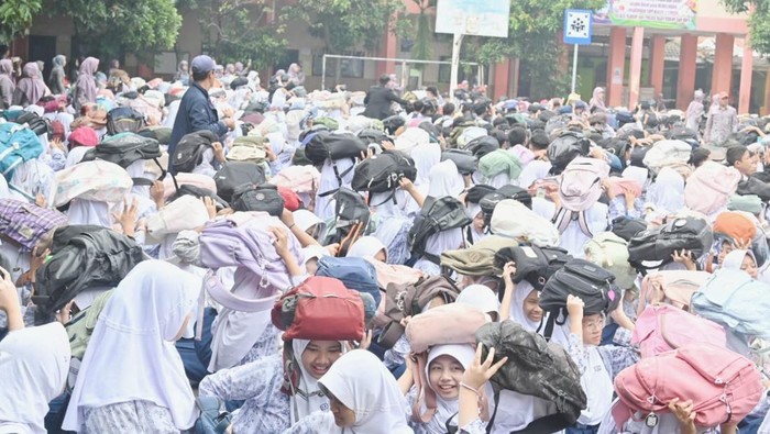 Pelaksanaan Simulasi Sekolah Aman Bencana di Cimahi