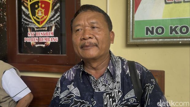 Kepala Desa Jurangjero, Blora, Suwoto, saat ditemui di Mapolres Rembang, Jumat (15/11/2024).