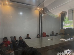 23 Warga Blora Ditahan Usai Geruduk Pabrik Tambang di Gunem Rembang