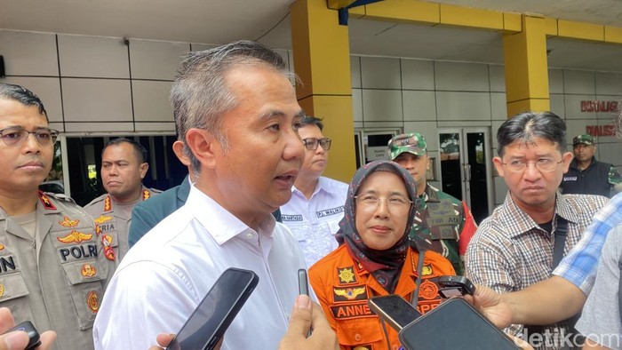 Pj Gubernur Jabar Bey Machmudin di Sukabumi