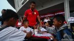 Potret Anak-anak Binaan berbuatbaik.id Ramaikan GBK Jelang Indonesia Vs Jepang