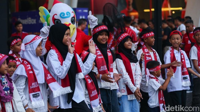 berbuatbaik.id bekerja sama dengan Persatuan Sepak Bola Seluruh Indonesia (PSSI) memeriahkan ajang Kualifikasi Piala Dunia 2026. Dalam pertandingan antara Timnas Indonesia melawan Jepang pada 15 November 2024, berbagai kegiatan istimewa akan diselenggarakan dengan mengikutsertakan anak-anak binaan berbuatbaik.id.