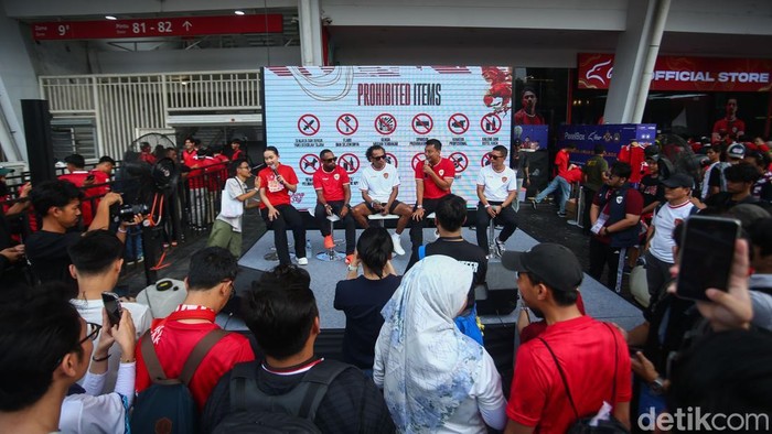 berbuatbaik.id bekerja sama dengan Persatuan Sepak Bola Seluruh Indonesia (PSSI) memeriahkan ajang Kualifikasi Piala Dunia 2026. Dalam pertandingan antara Timnas Indonesia melawan Jepang pada 15 November 2024, berbagai kegiatan istimewa akan diselenggarakan dengan mengikutsertakan anak-anak binaan berbuatbaik.id.