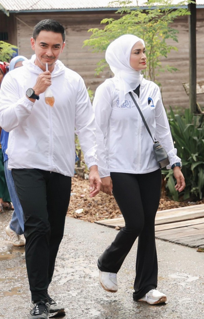 Potret Manis Putri Zulhas Saat Makan Pempek Bareng Zumi Zola