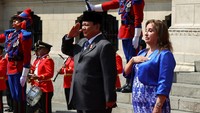 Dalam pertemuan bilateralnya dengan Presiden Peru Dina Boluarte, Presiden Prabowo Subianto menekankan Indonesia siap untuk membantu Peru dalam menyukseskan Konferensi Tingkat Tinggi (KTT) Asia-Pacific Economic Cooperation (APEC) 2024. 