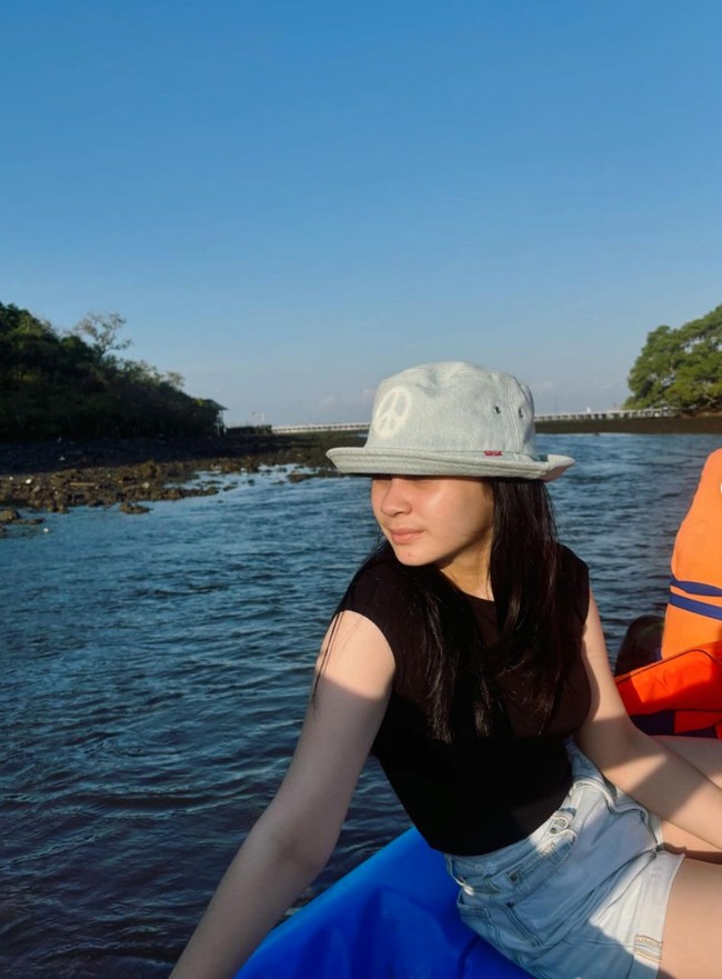 Richelle memulai kariernya di dunia entertain saat usianya masih 6 tahun dengan menjadi model. Kariernya kemudian mulai meroket saat ia memerankan Amora dalam sinetron This is Cinta tahun 2015. Foto: Instagram/@chelle.gs