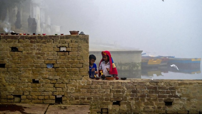 Sekolah ditutup sementara di New Delhi, India imbas polusi kabut asap.
