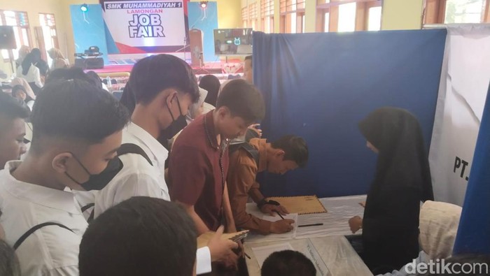 SMK Muhammadiyah 1 Lamongan Gelar Job Fair