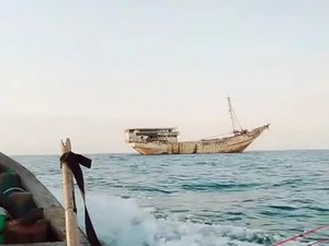 Ramai Kapal Hantu di Laut Mondoliko Jepara, Perangkat Desa: Itu Mau Diservis