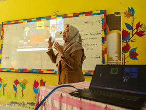 Internet Masuk Pulau, Siswa SD Bisa Melek Informasi