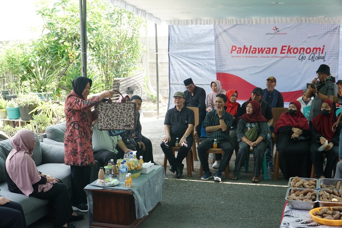 Tri Rismaharini