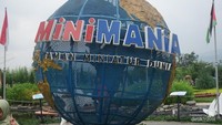 Tugu Minimania di Bandung